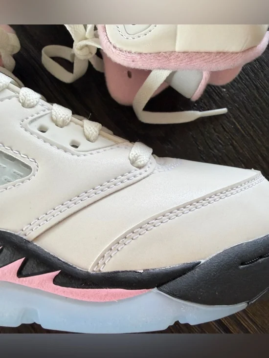 NEW Nike Air Jordan 5 Retro GS Soft Pink Size 6Y / Women Sz 7.5 - Picture 3 of 9